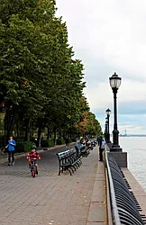 Rented by R New York