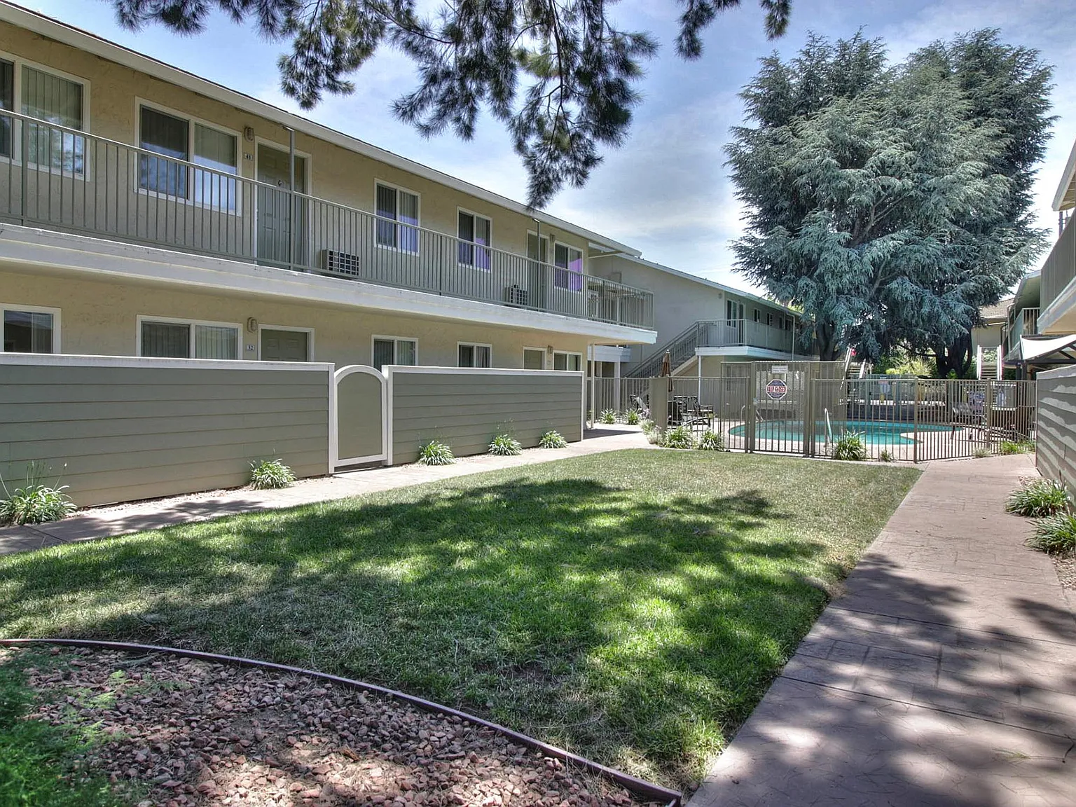 Mountain View Place — Photo 4