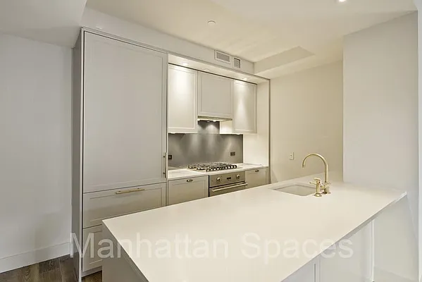 Rented by Manhattan Spaces | media 15