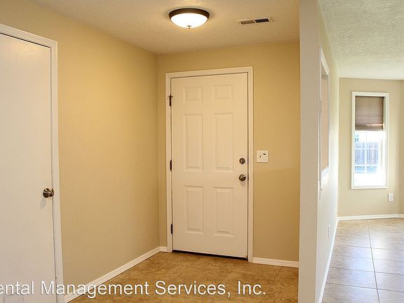 3rd image of 1348 SE 67th Ave