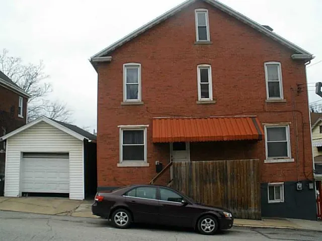 1700 Milton St photo 1