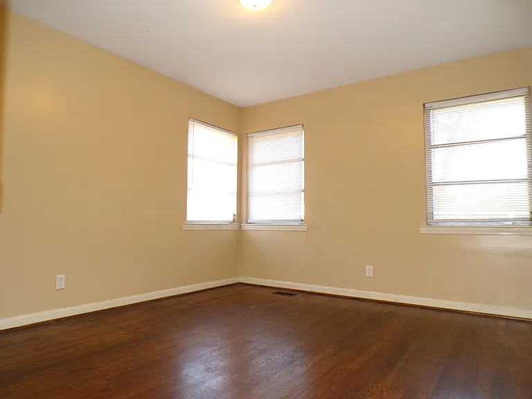 5709 Court H — Photo 10