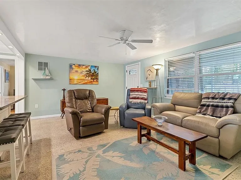1686 Chapline Ln — Photo 9
