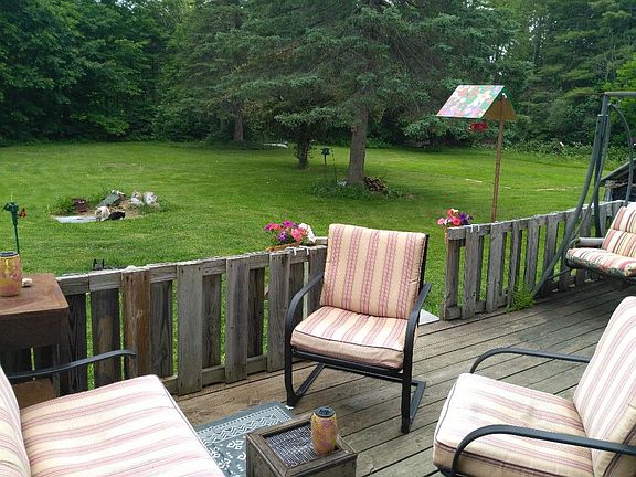 Large deck for entertaining
