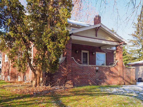 2nd image of 823 Wagner Dr