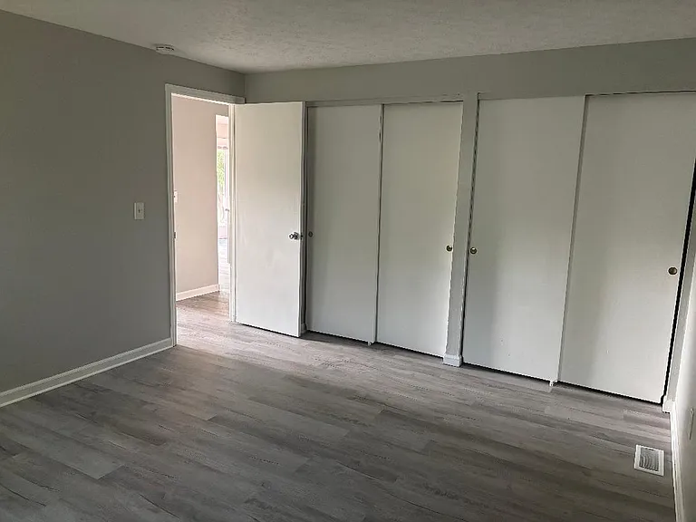 365 Tradewind Ct — Photo 11