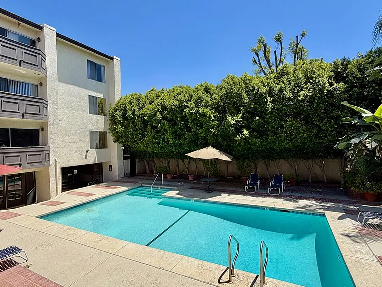 5420 Lindley Ave #21 — Photo 7