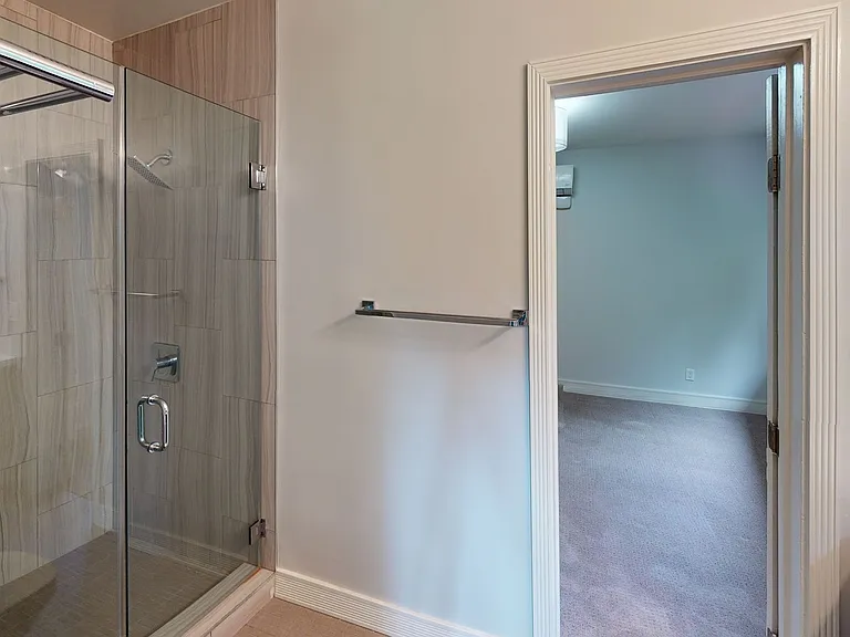 BWD - Bronwood Apartments — Photo 14