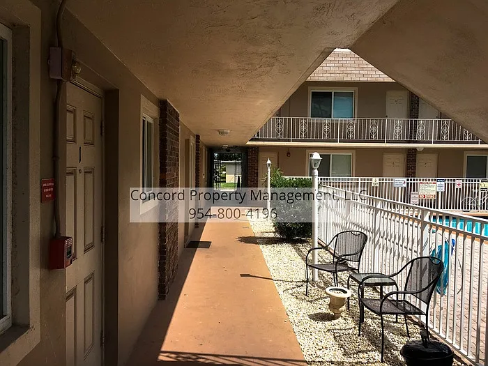 1727 Liberty St #6 — Photo 15