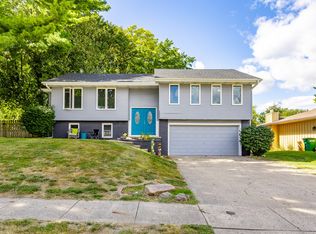 1538 NW 106th St, Clive, IA 50325