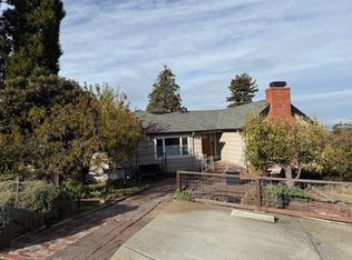 584 Summit Dr, Pinole, CA 94564