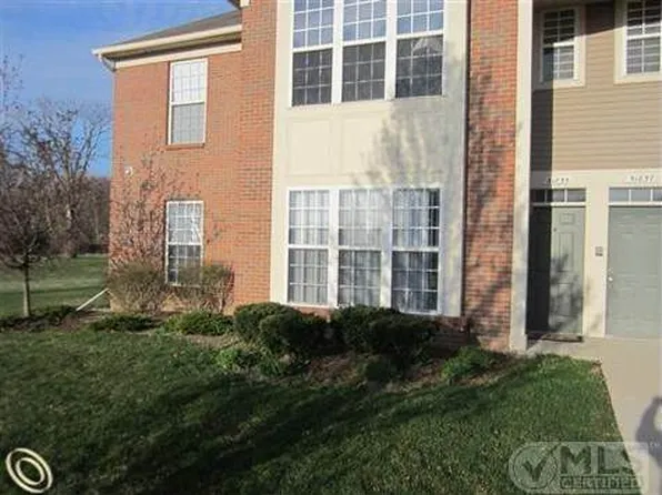 51855 Adler Park Dr E, Chesterfield, MI 48051