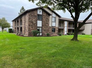 29846 Utica Rd, Roseville, MI 48066