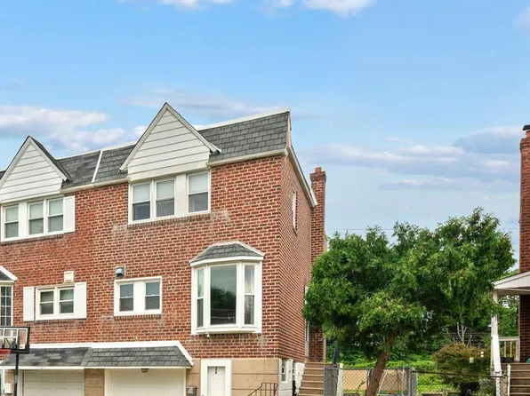 15022 London Rd, Philadelphia, PA 19116