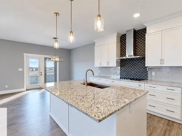 327 172nd Ave NW, Edmonton, AB T5Y 3R1
