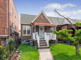 5951 69th Ln, Maspeth, NY 11378