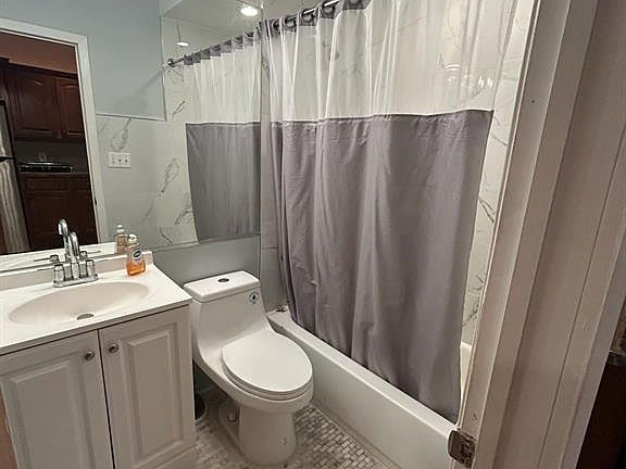 3rd image of 12 Verbena Ave APT 1