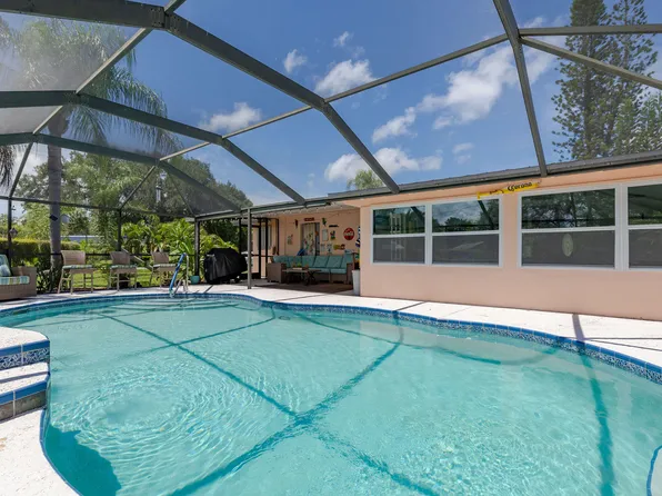 5495 Mcdonnell Drive, Fort Pierce, FL 34951