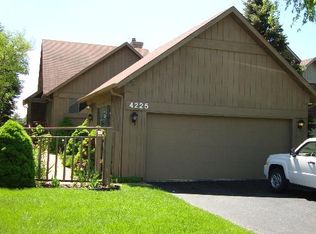 4225 N White Ash Rd, Crystal Lake, IL 60014