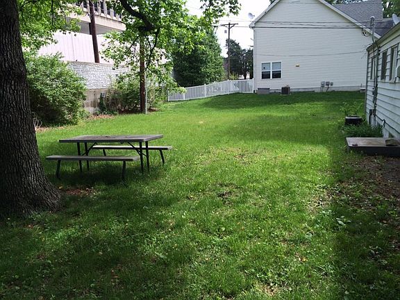 3rd image of 9761 Hastings Dr