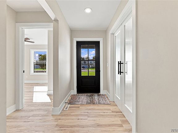 4th image of 3711 Mapleton Rd
