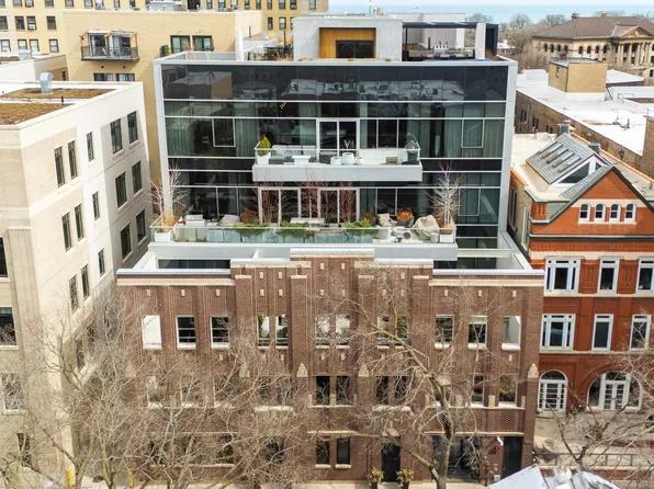 2035 N Orleans St #2N, Chicago, IL 60614