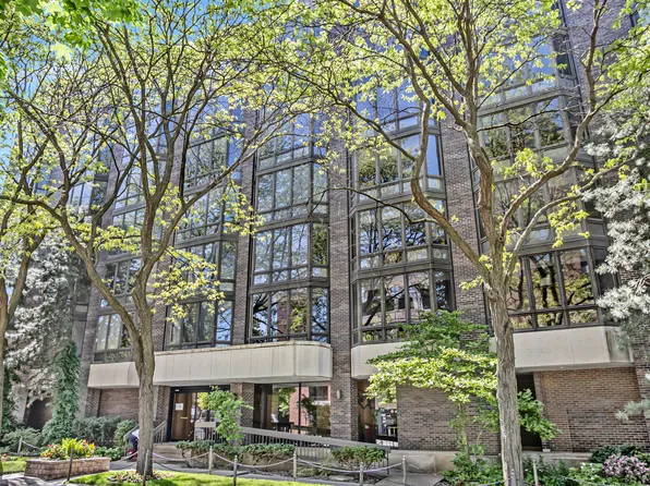 522 Church St APT 3C, Evanston, IL 60201