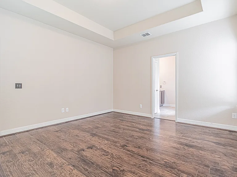 5488 Devonwood St — Photo 29