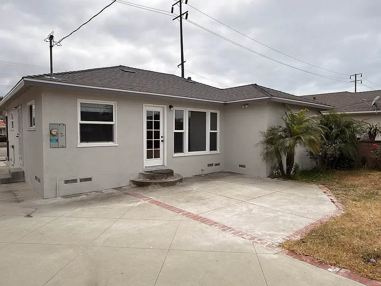 5105 Sepulveda Blvd — Photo 3