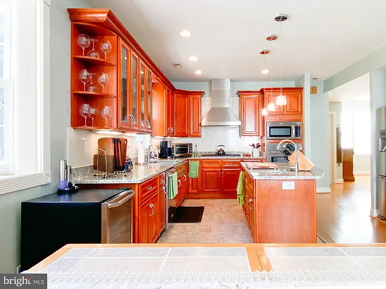 1947 Fay Pl — Photo 16
