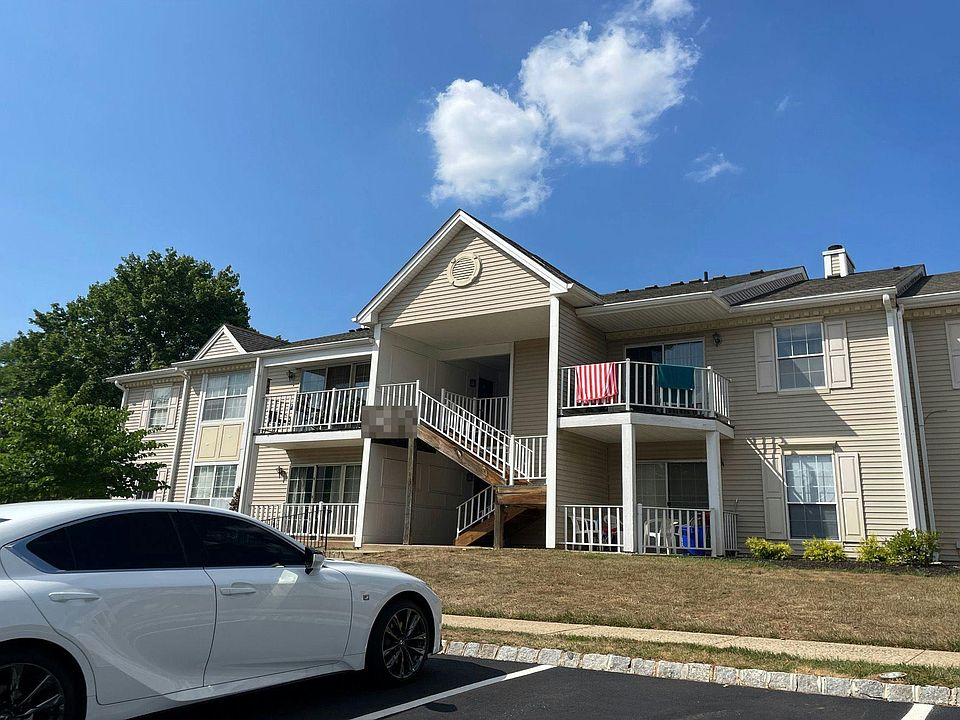 2nd image of 3003 Doolittle Dr
