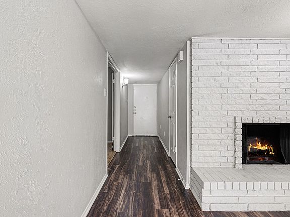 5th image of 3904 Vanderbilt Dr