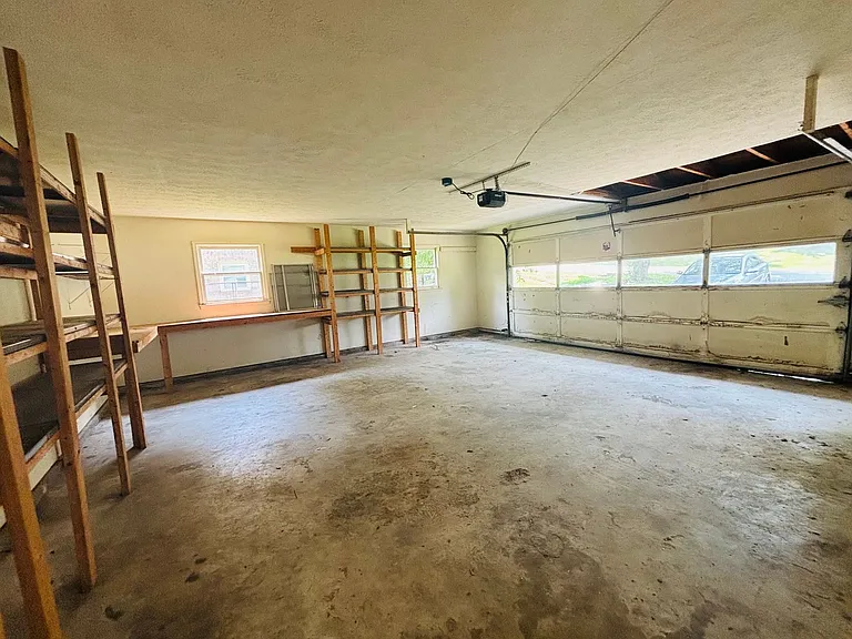 306 Woodbine Dr — Photo 28