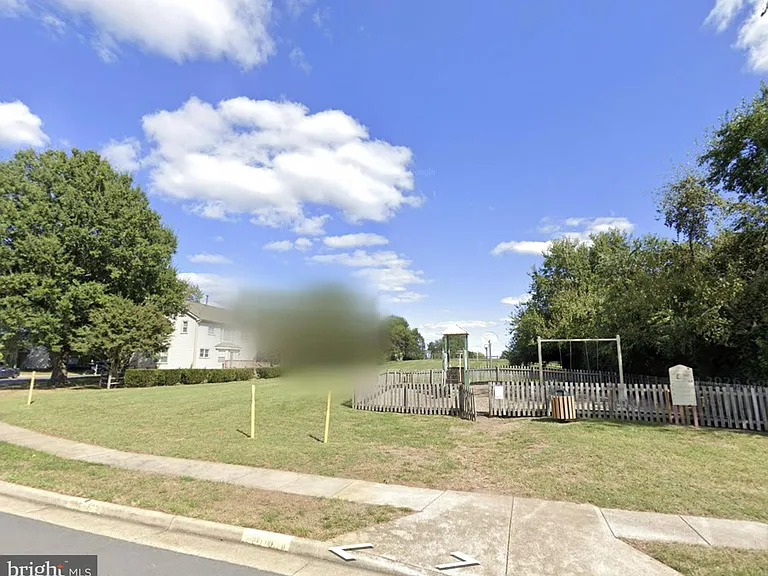 5511 Village Center Dr — Photo 11