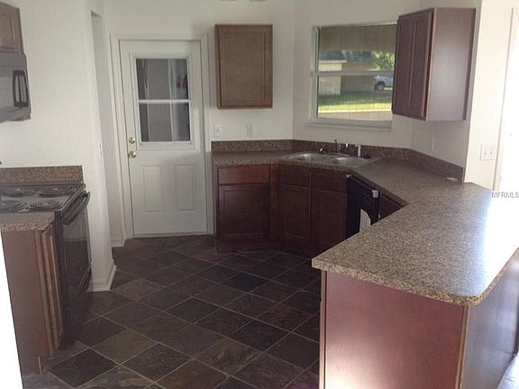 4th image of 2924 Canoe Cir