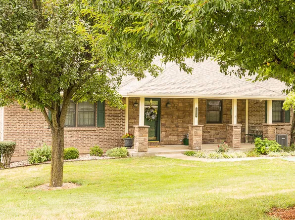5229 Sharon Dr, Jefferson City, MO 65109