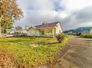 260 Columbia Ct, Cottage Grove, OR 97424