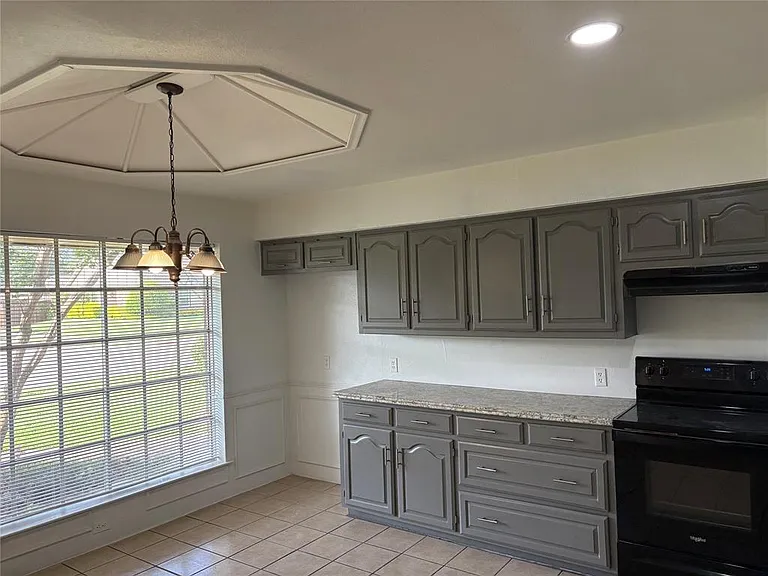 3902 San Mateo Dr — Photo 6