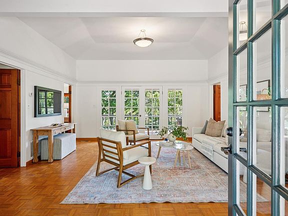 5th image of 9 Portola Avenue