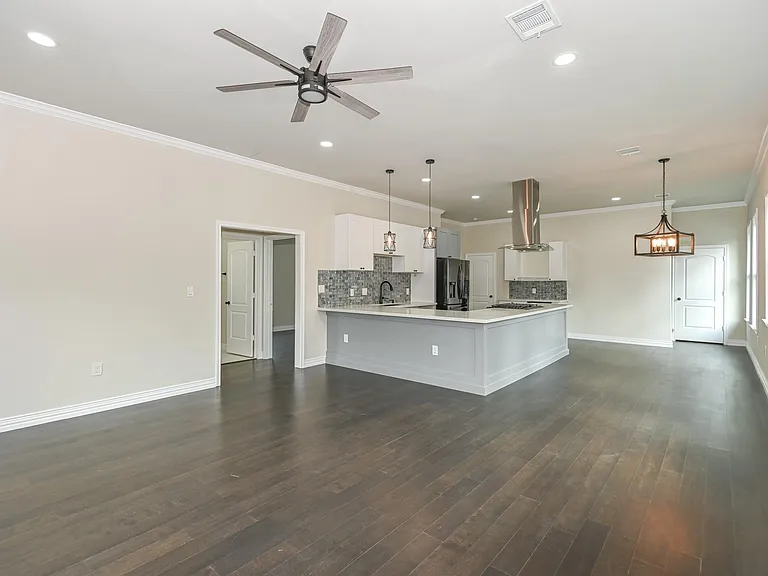 2902 Houston Ave — Photo 7