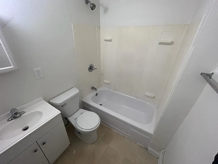 1771 Noble Rd #16 — Photo 4