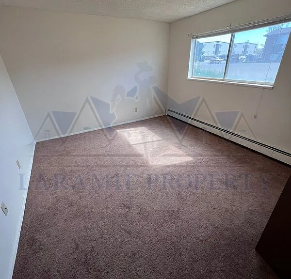 708 Downey St #3 — Photo 10
