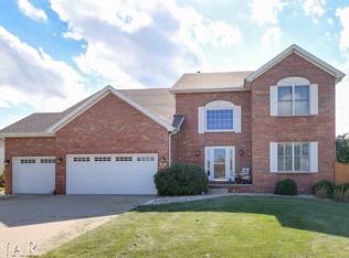 12 Kleggstone Cir, Bloomington, IL 61704