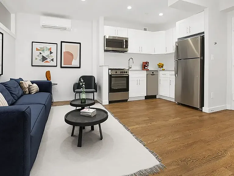 99 Suffolk St #5A — Photo 1