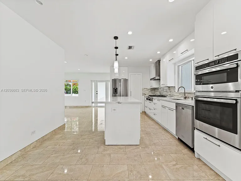 19715 SW 99th Pl — Photo 9