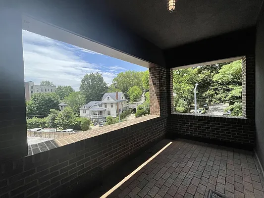 Rented by Bond New York | media 15