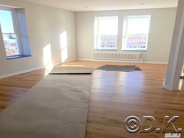 1st image of 215 E Broadway APT 3R