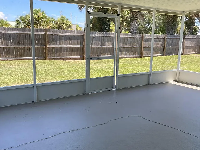 60 Barbados Dr — Photo 16