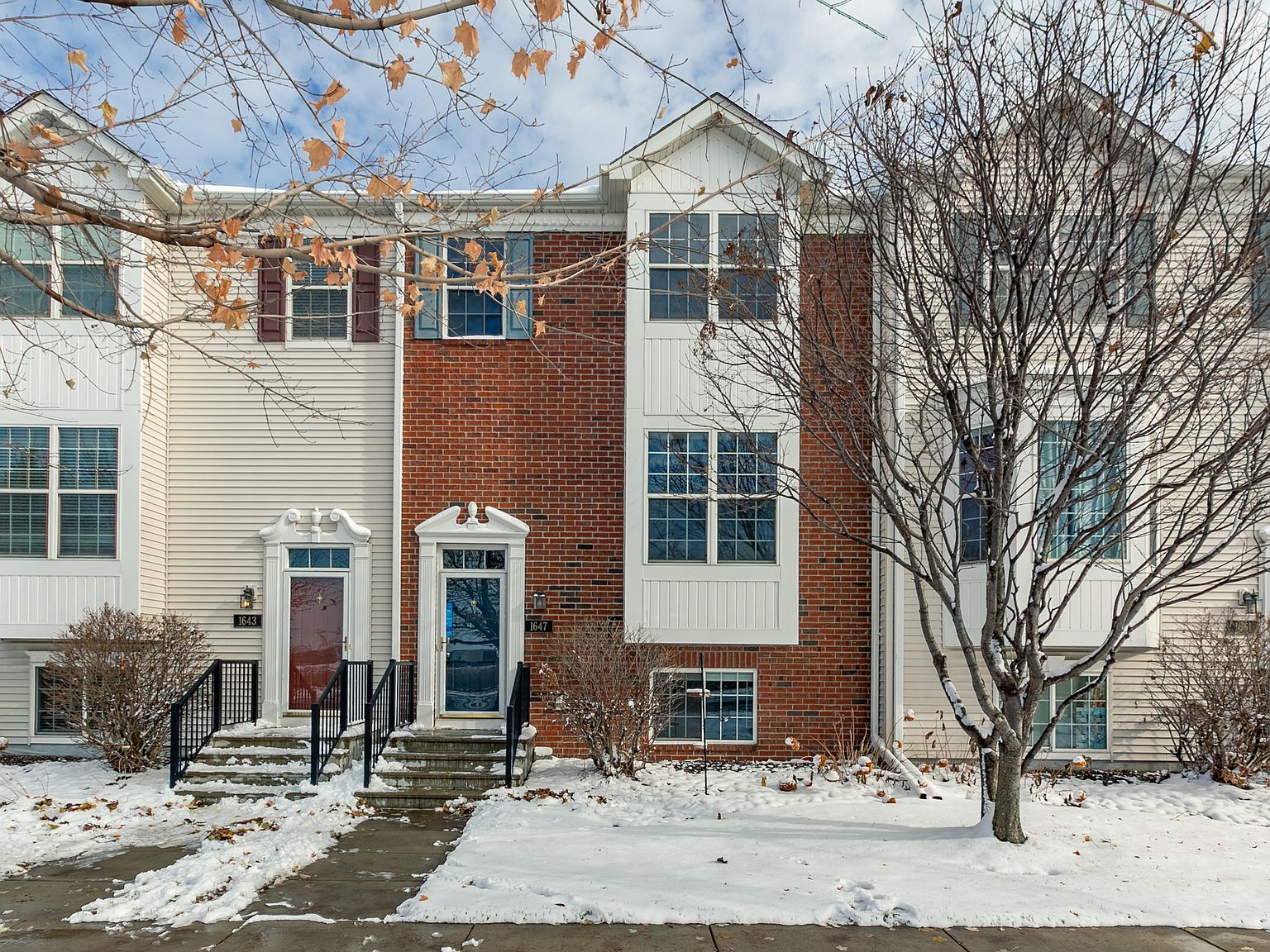 1647 Crossings Blvd, Shakopee, MN 55379 | Zillow