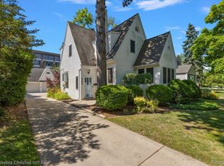 524 Oakland Ave, Birmingham, MI